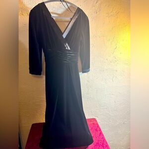 Elegant Black Women's Dress by Sandra Darren midi to knee depending on height